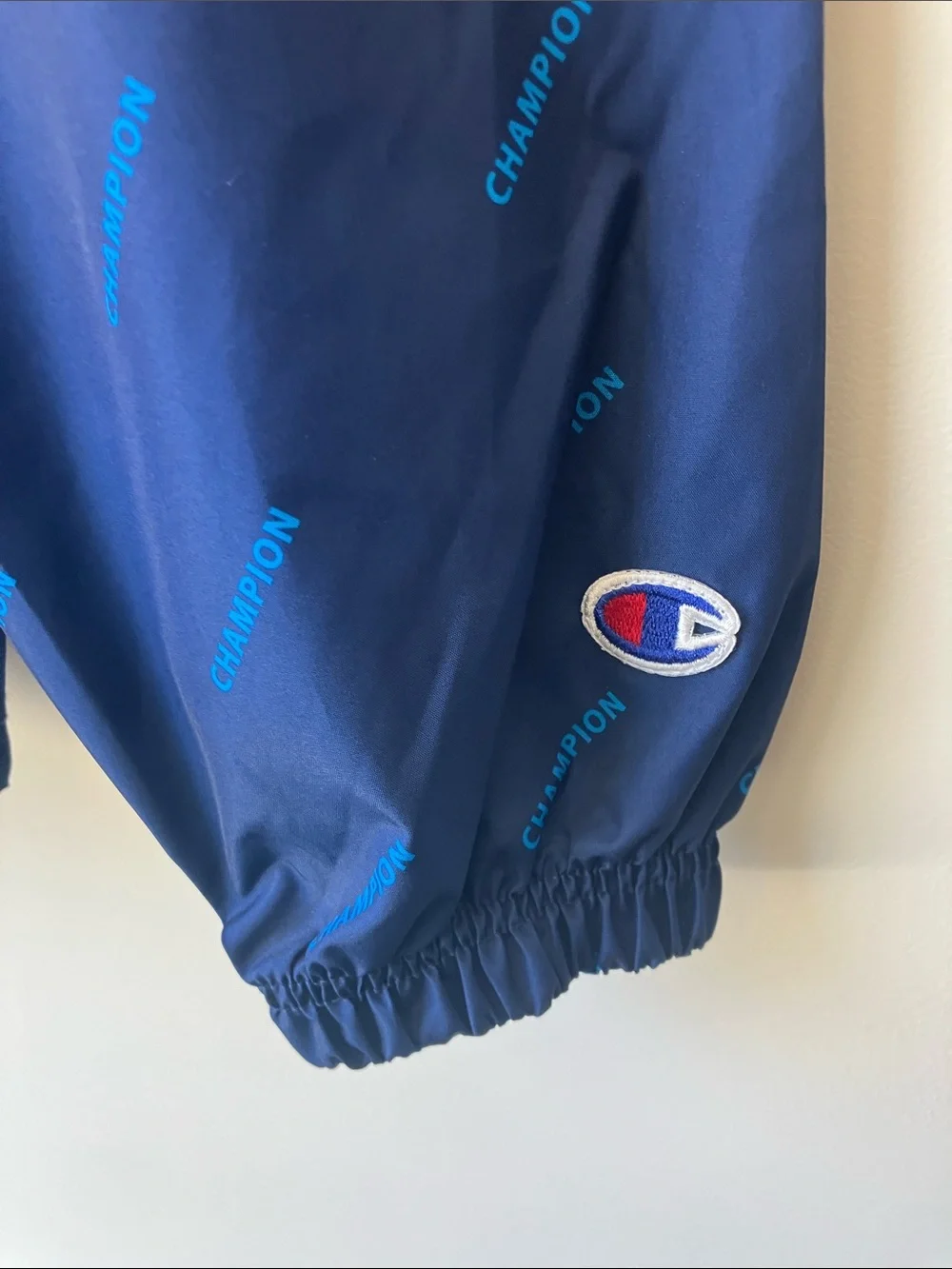 CHAMPION Navy Pullover Anorak Light Blue Logo Print Front Pocket Men’s Sz S NWOT